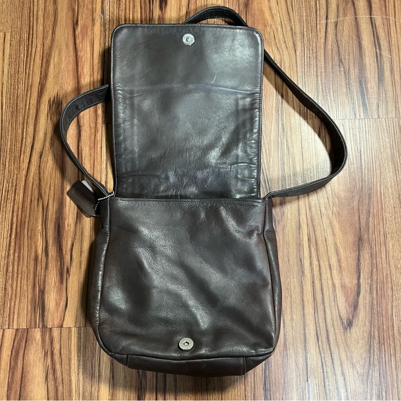 Vintage Coach Lexington Flap Crossbody Bag - Picture 2 of 9